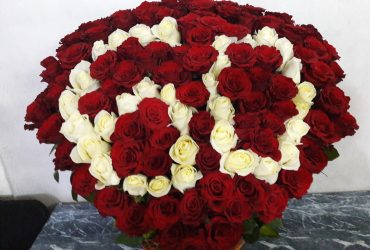Buy flowers from Dubai as surprise gift
